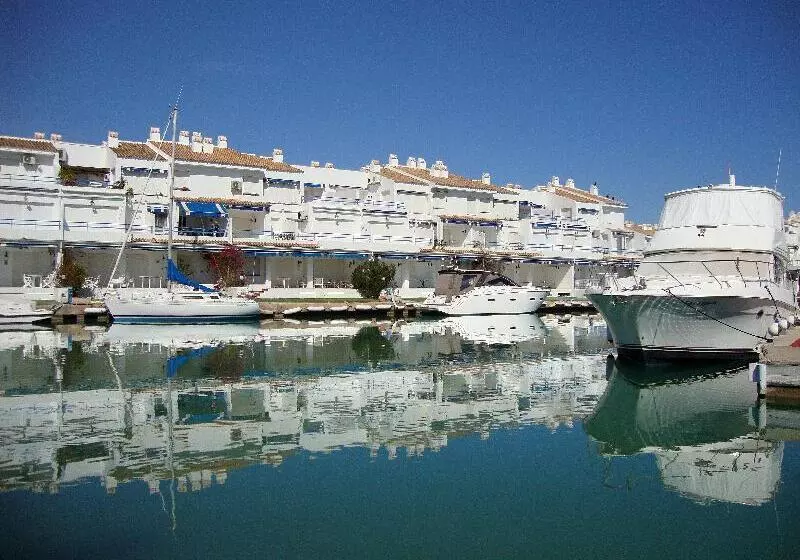 Apartamentos Poblado Marinero 3000