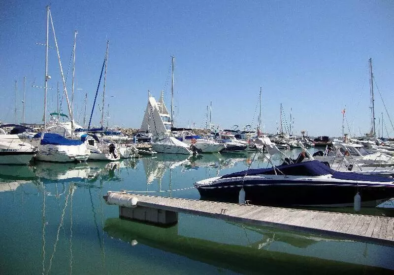 Apartamentos Poblado Marinero 3000