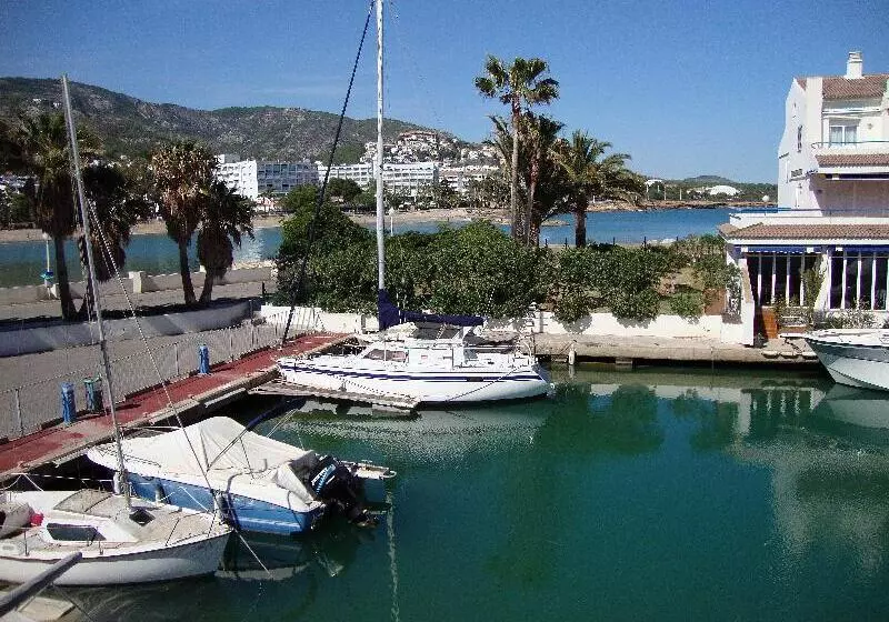 Apartamentos Poblado Marinero 3000