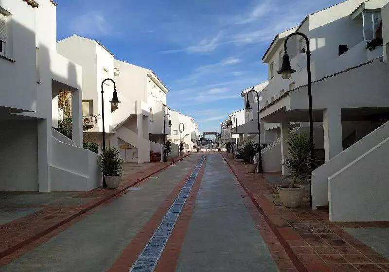 Apartamentos Poblado Marinero 3000