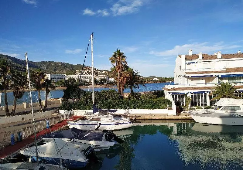 Apartamentos Poblado Marinero 3000