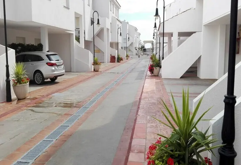 Apartamentos Poblado Marinero 3000