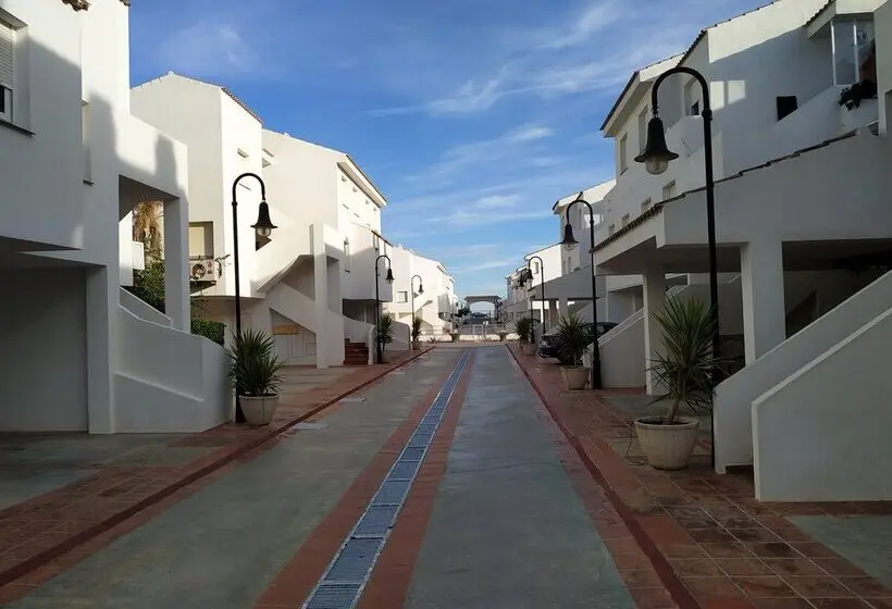 Apartamentos Poblado Marinero 3000