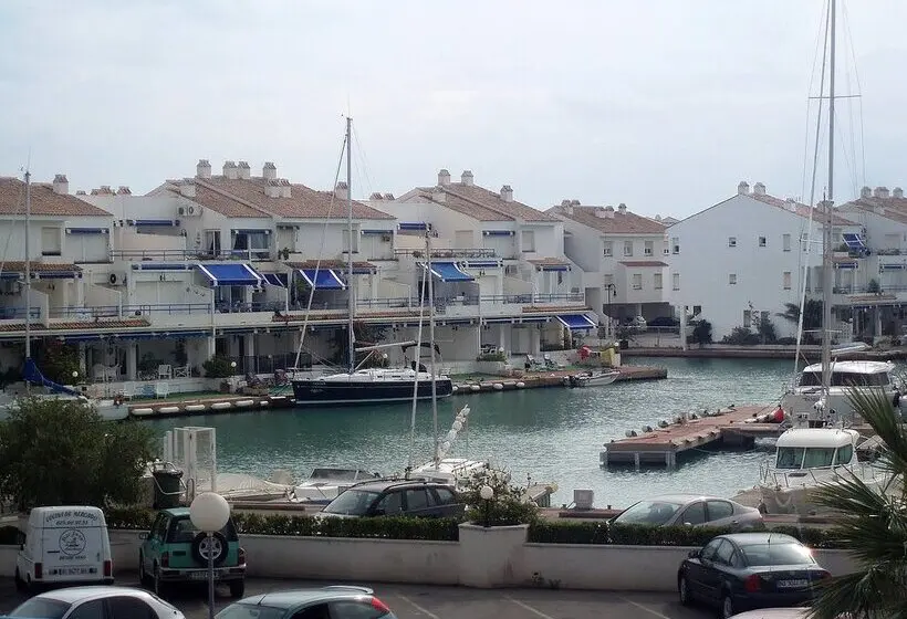 Apartamentos Poblado Marinero 3000