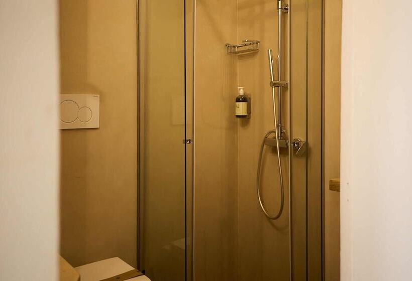 تختخواب و صبحانه Dei Serafini