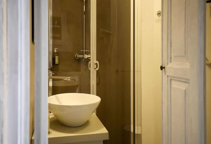 تختخواب و صبحانه Dei Serafini