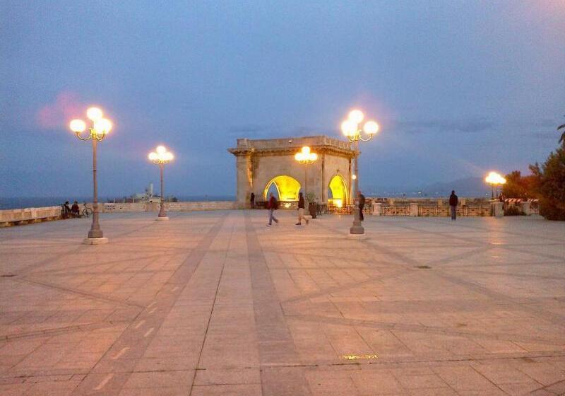 مبيت وإفطار Sardinia Domus