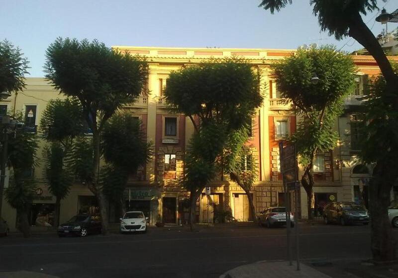 مبيت وإفطار Sardinia Domus