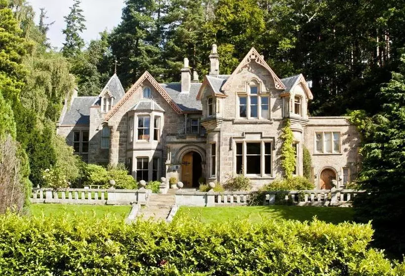 Отель Cluny Bank