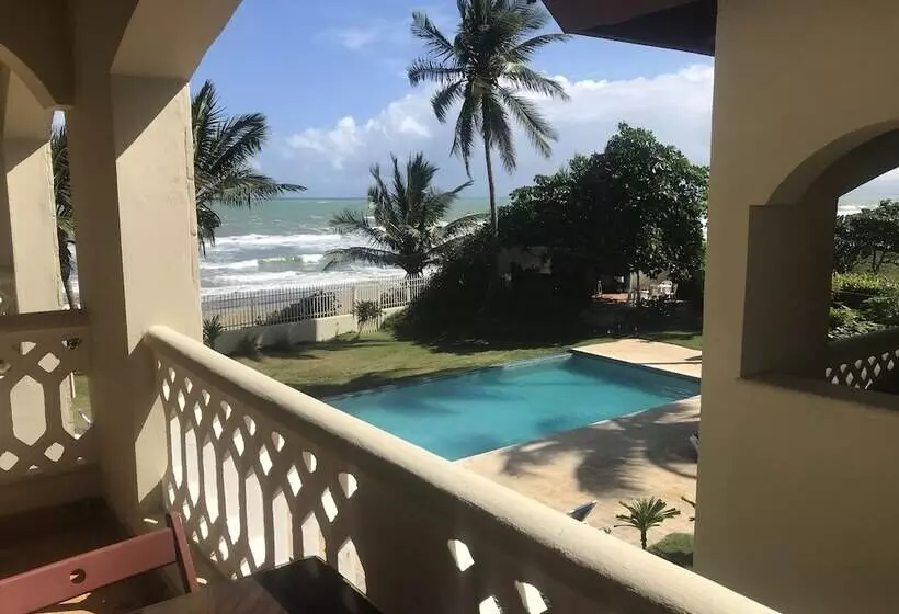 Отель Barefoot Beach Pad