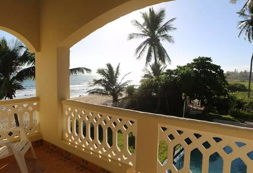 Отель Barefoot Beach Pad