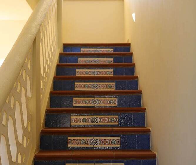 هتل Barefoot Beach Pad