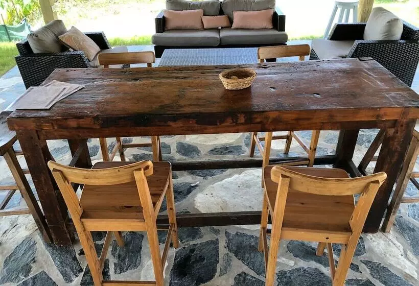 Отель Barefoot Beach Pad