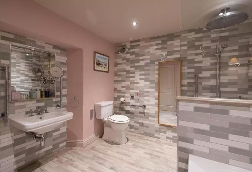 בית מלון כפרי Cavendish