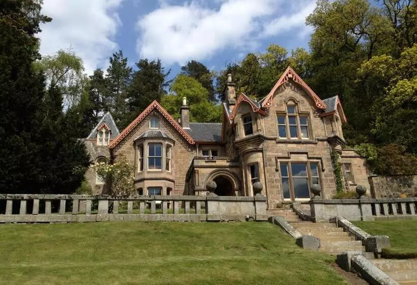 Отель Cluny Bank