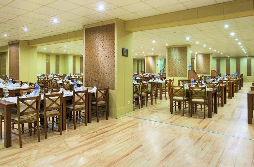 Отель Dedeman Palandoken Resort