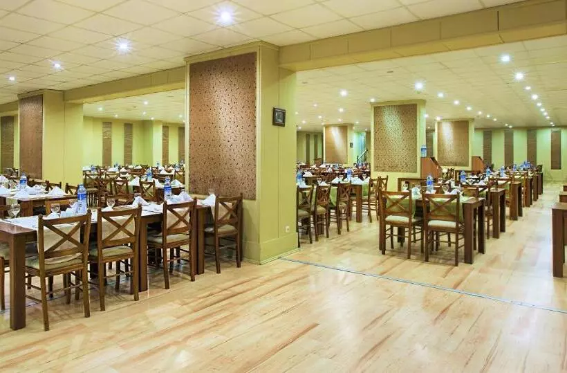 Отель Dedeman Palandoken Resort