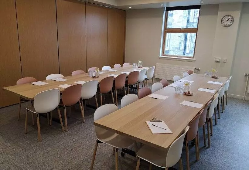 호텔 Edinburgh Central Accommodation