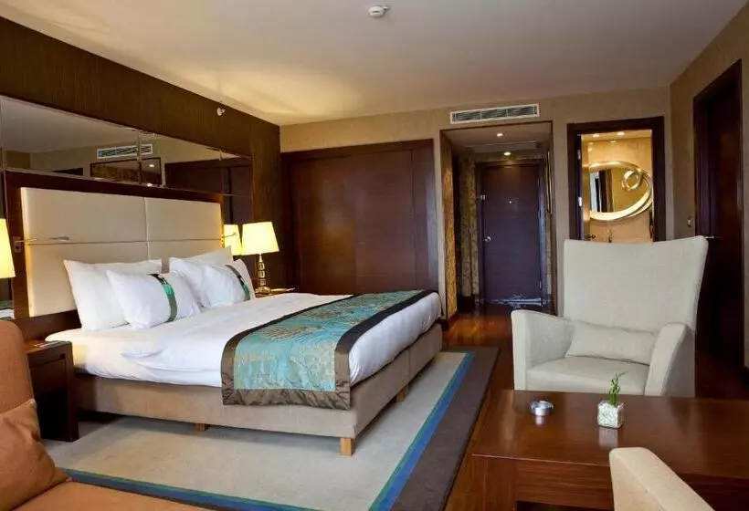 Hotel Holiday Inn Sisli, An Ihg