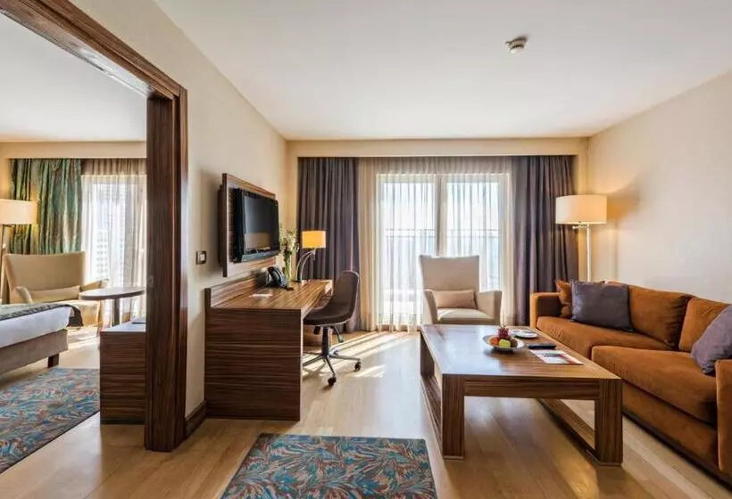 Hotel Holiday Inn Sisli, An Ihg