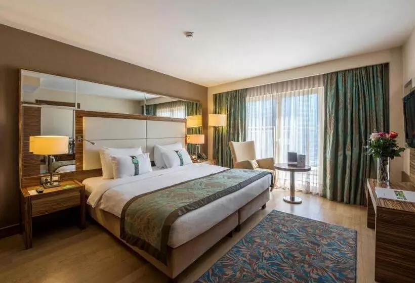 Hotel Holiday Inn Sisli, An Ihg