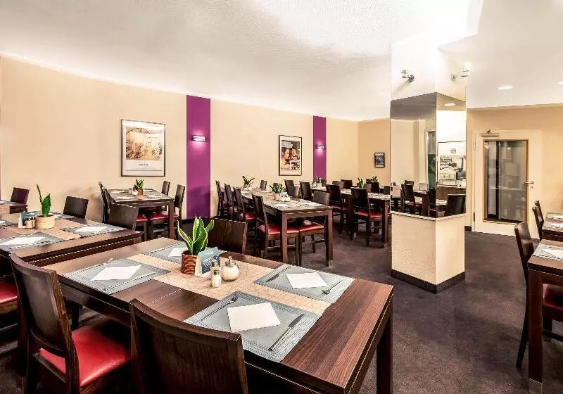 Отель Mercure Frankfurt City Messe