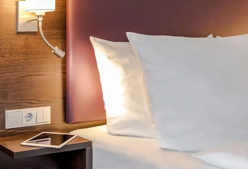 Отель Mercure Frankfurt City Messe