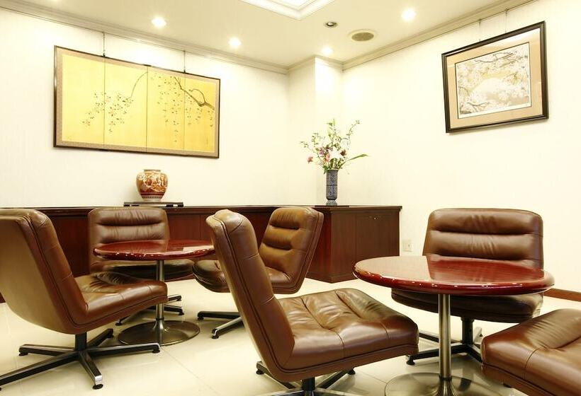 בית מלון כפרי New Ueno