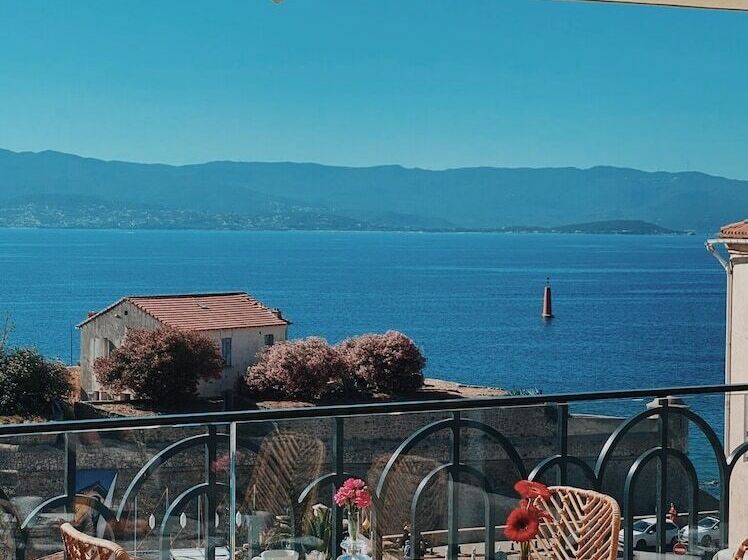 בית מלון כפרי San Carlu Citadelle Ajaccio