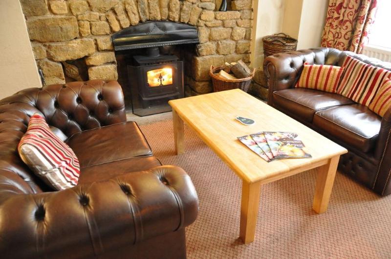 호텔 The Angel Inn