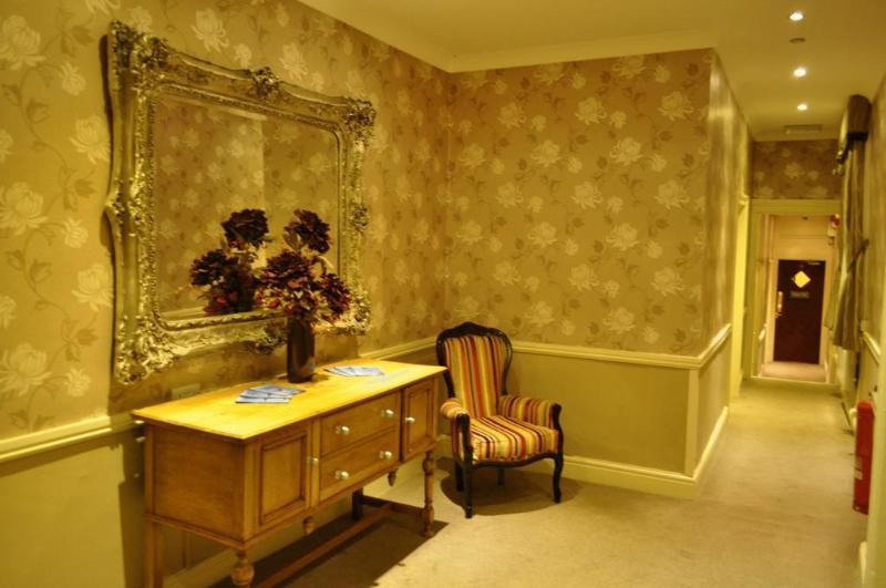 호텔 The Angel Inn