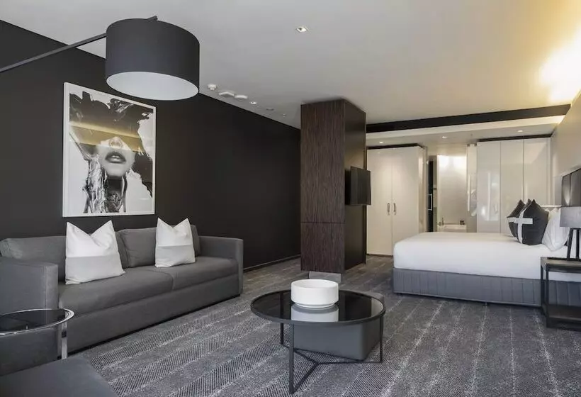 The Capital 15 On Orange Hotel & Spa