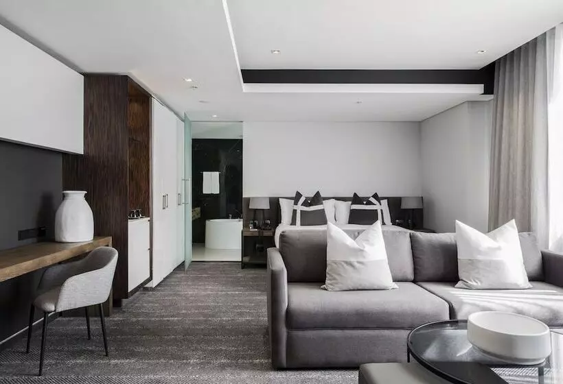 The Capital 15 On Orange Hotel & Spa