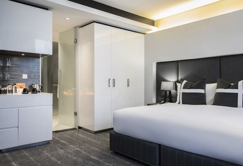 The Capital 15 On Orange Hotel & Spa