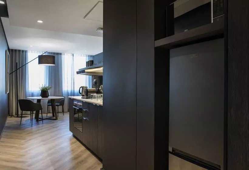 The Capital 15 On Orange Hotel & Spa