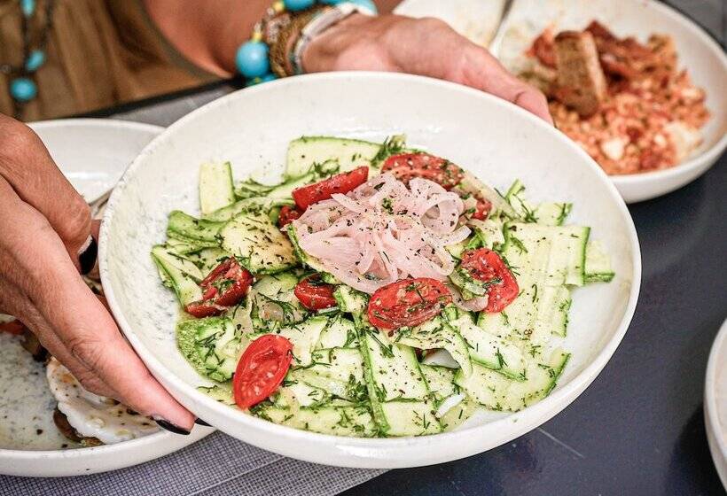 Отель The Marblous Athens