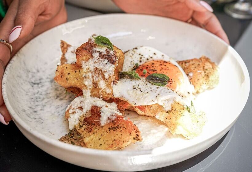 Отель The Marblous Athens