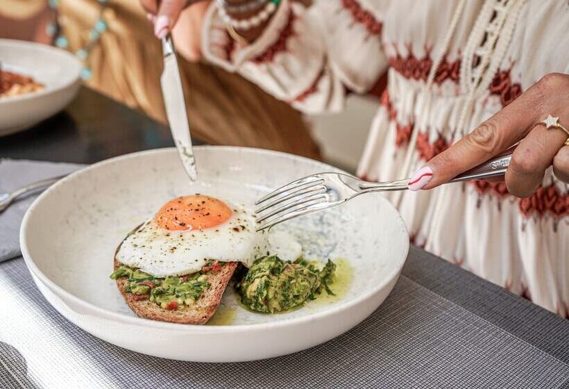 Отель The Marblous Athens