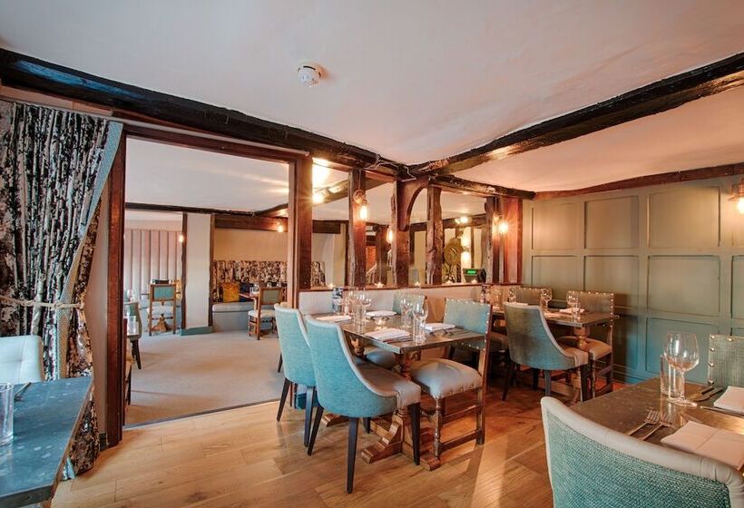 فندق The Saracens Head