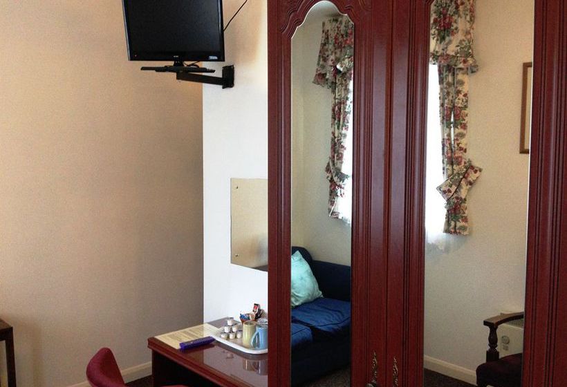 فندق The Three Tuns Coaching Inn