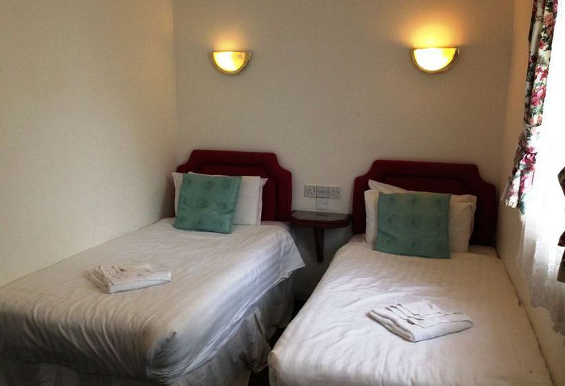 فندق The Three Tuns Coaching Inn