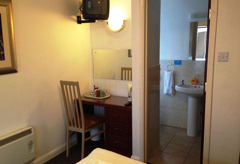 فندق The Three Tuns Coaching Inn