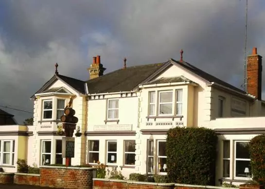 酒店 The Three Tuns Coaching Inn