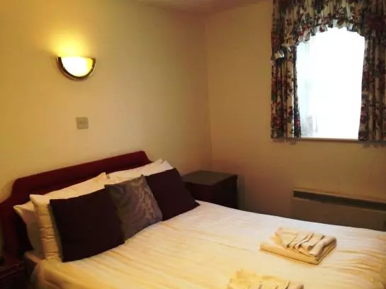 酒店 The Three Tuns Coaching Inn