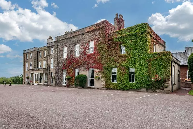 Отель Wychnor Park Country Club