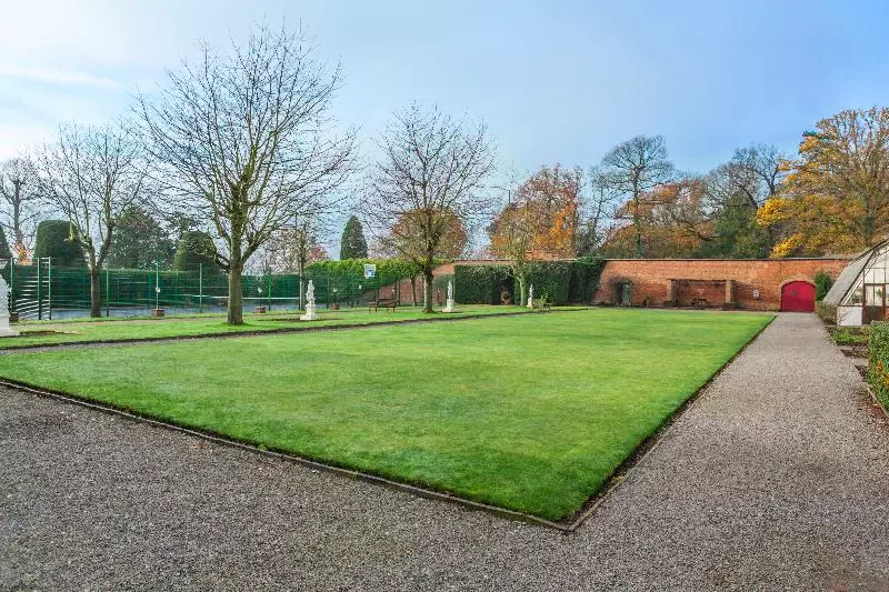 Отель Wychnor Park Country Club