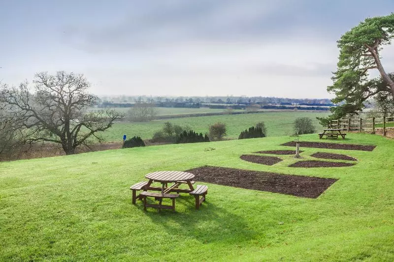 Отель Wychnor Park Country Club