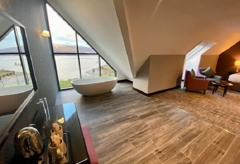 The Inn On Loch Lomond