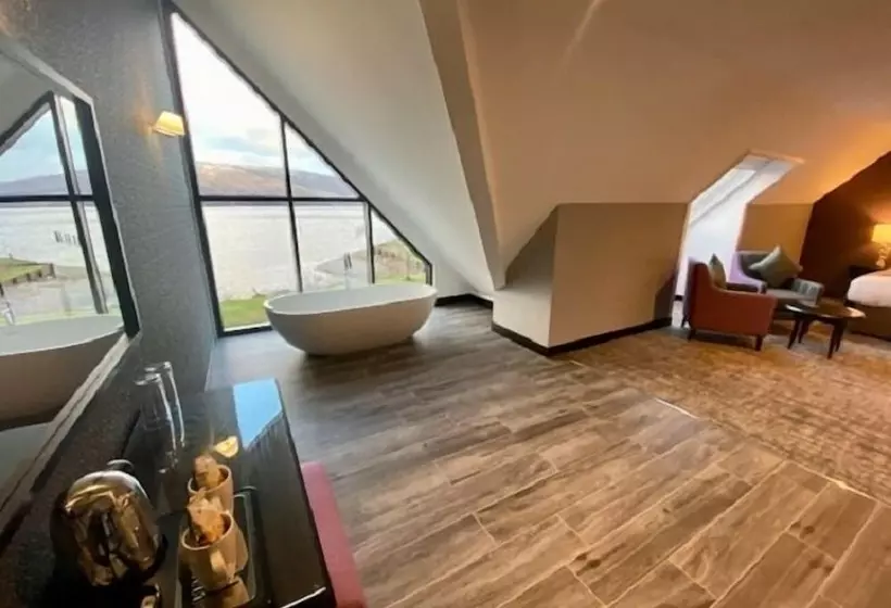 The Inn On Loch Lomond