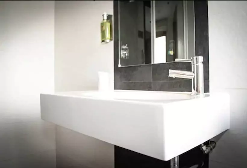 The Inn On Loch Lomond